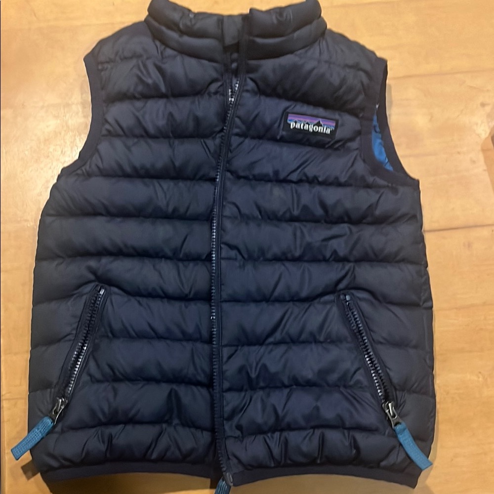Patagonia Midnight Blue Puffer Vest—like new!